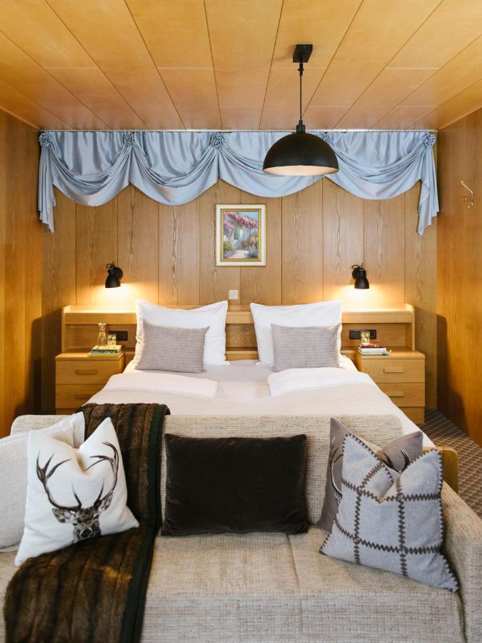 Doppelzimmer mit Balkon